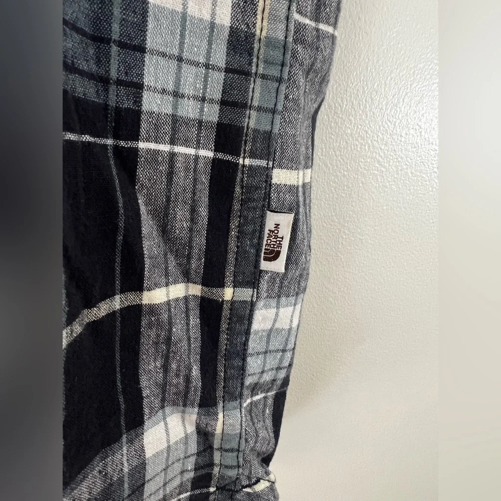 The North Face Men's Blue and Gray Plaid Shirt